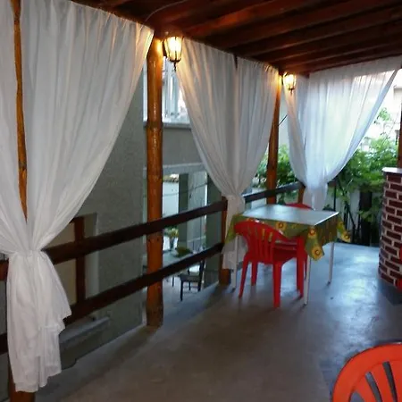 Rooms For Guests Snejana Guest house